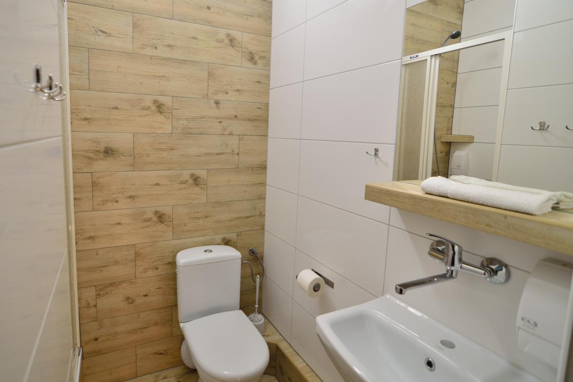 Hotel Gracja Kuznia Raciborska Екстериор снимка